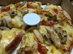 -必胜客(宝杨路宅急送店)