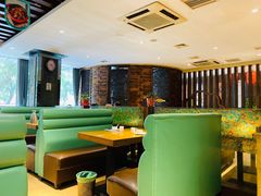 大堂-粥全粥到海鲜家常菜·海肠捞饭(嫩江路店)