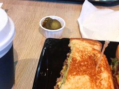 -The Habit Burger Grill 哈比特汉堡(复兴soho店)