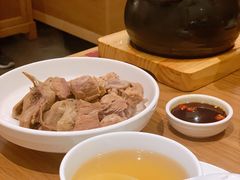五指毛桃炖老鸽汤-顺风汤馆·广府粤菜(江宸天街店)