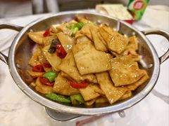 -江城燕子大排档(江汉路步行街店)