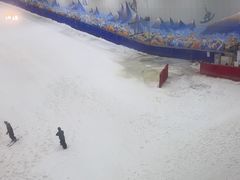 -乔波室内滑雪场