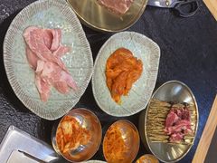 -臻牛烤肉