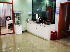 -茂菊口腔连锁(浦东南路店)