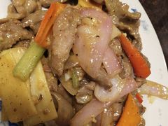黄芥末酱炒牛肉-乾坤饭店