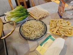 -霄汉牛三鲜湖北砂锅菜(万松园2店)