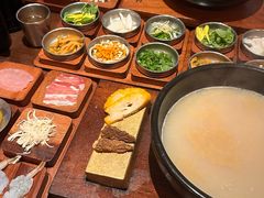 -银米·云南传统过桥米线(双廊黑金冠店)