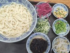 老北京炸酱面-门框胡同百年卤煮(新街口店)