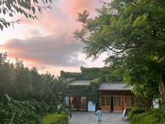 -腾冲洞山温泉村