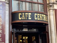 -中央咖啡馆