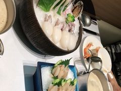 -红鼎豆捞·非遗鲍皇汤火锅(宝丰路店)