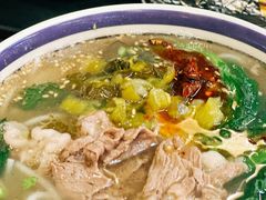 -云阿蛮云南生烫牛肉米线(奉贤路店)