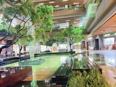 -瑞虹新天地月亮湾