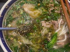 -云阿蛮云南生烫牛肉米线(奉贤路店)