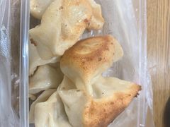 -黄阿姨锅贴大王(万航渡路店)