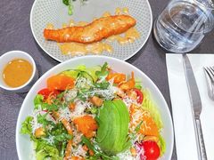 -théATRE CAKE 茶聚场(环球金融中心店)