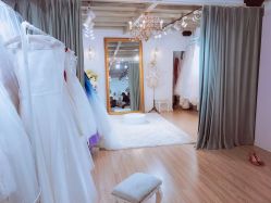 -LANYI COUTURE高级婚纱礼服改衣店