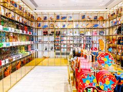 -VENCHI 闻绮(北京国贸商城店)