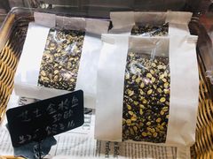 芝士金枪鱼软欧-风车面包