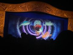 -小镇影院迪士尼小熊Duffy与他的朋友合影地