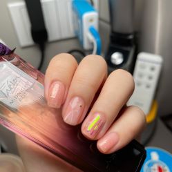 -吉吉靓甲美睫
