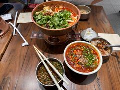 -成都你六姐·牛肉冒菜(信泰中心商场店)