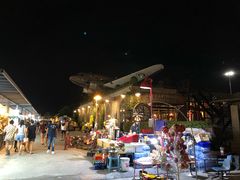 -席娜卡琳火车铁道夜市