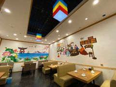 大堂-悦府东北私房菜·饺子王·铁锅炖(长白山万达店)