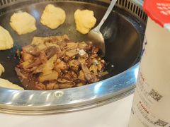 -哈尔滨烧烤·山河村铁锅炖(交大店)
