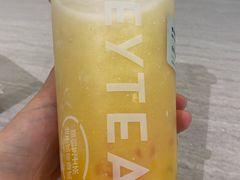 -喜茶(杭州滨江宝龙店)