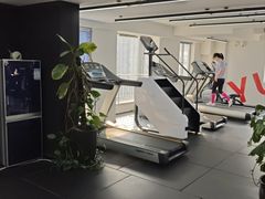 -越·健身工作室(华尔兹广场写字楼B栋店)
