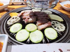 -唯成•韩国炭火烤肉 유성고기