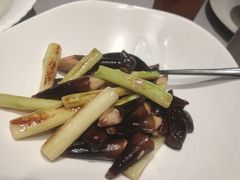 橄榄油芦笋炒鸡枞菌-芳满庭·江浙小馆(1912店)