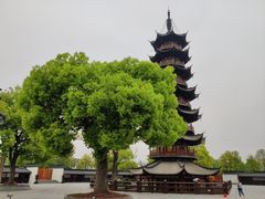 -龙华寺