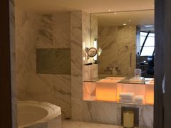 -上海滴水湖皇冠假日酒店