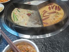 -渝里重庆火锅(航天城店)