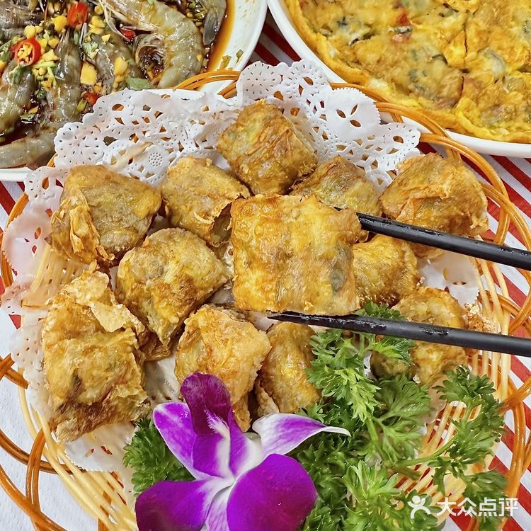 潮汕同事推荐的砂锅粥！味真的好鲜～正👍🏻