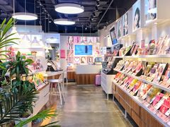 -4iNLOOK美瞳店(上海日月光中岛店)