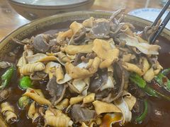 -一品红烧鸭特色川菜(三岔湖店)