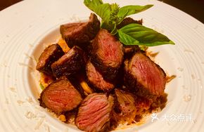 Australian Angus Beef with Tomato Pasta