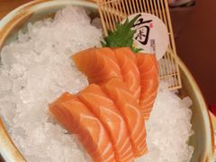三文鱼刺身-贵木日本料理·铁板烧(新地假日广场店)