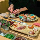 没人能拒绝这碗满满刺身的竹筒饭！没有人！