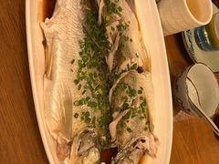 清蒸白水鱼-芳草地度假酒店·野炉中餐厅