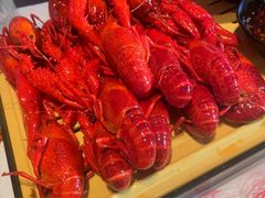 -肥肥虾庄·金牌油焖大虾(汉街SKP店)