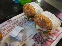 -The Habit Burger Grill 哈比特汉堡(爱琴海店)