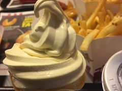 -肯德基(西影路店)