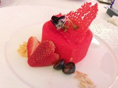 -广州塔卢特斯法国旋转餐厅