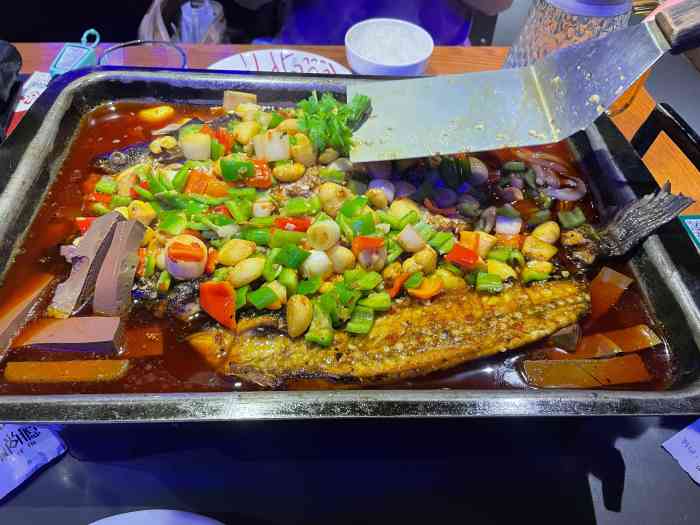 辣尚瘾烤鱼(西城红场店)-"位于哈西西城红场五楼,直接坐直梯就可以找.