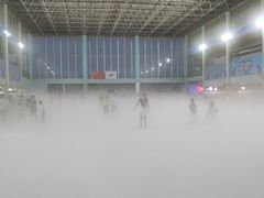 -正佳冰河湾真冰滑冰场