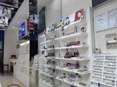 -诺柯视眼镜-蔡司依视路官方工厂店(淞南一店)